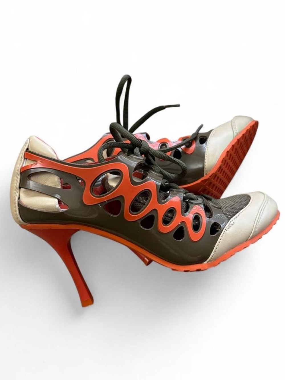 Rare 2003 Y2K Steve Madden sneaker heels